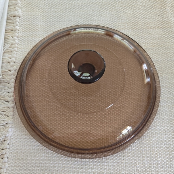 Pyrex Visions Amber Brown Glass Lid 2.5 C EUC - Picture 1 of 3